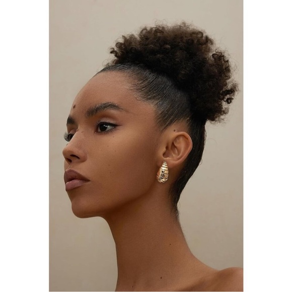 Tear drop earrings - Picture 6 of 8